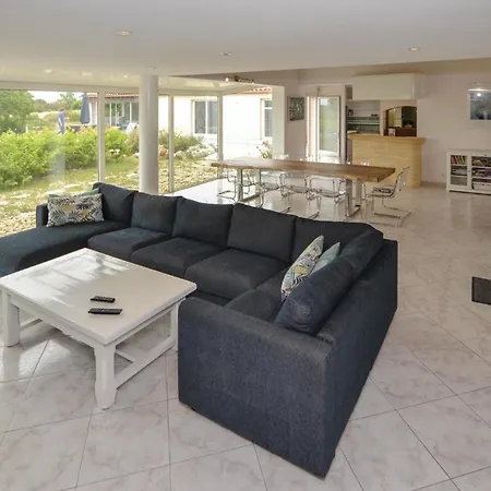 Casa vacanze Awesome In Poulx