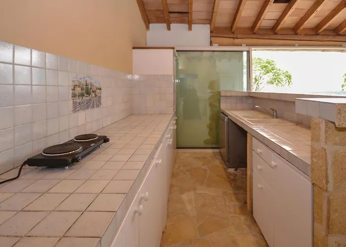 5 Bedroom Gorgeous In